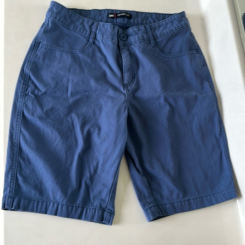 Lee, cornflower blue Bermuda shirts, size 8